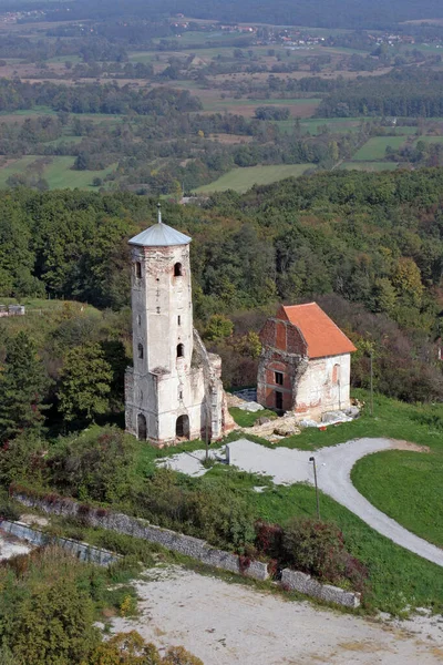 Ruiny Średniowiecznego Kościoła Marcina Martin Breg Dugo Selo Chorwacja — Zdjęcie stockowe