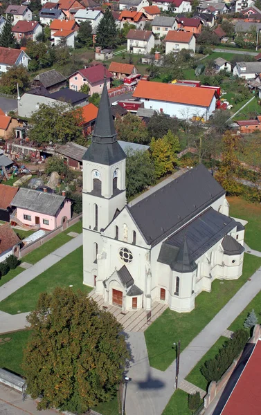 クロアチアのドゥゴ セロにある聖マーティン教区教会 — ストック写真