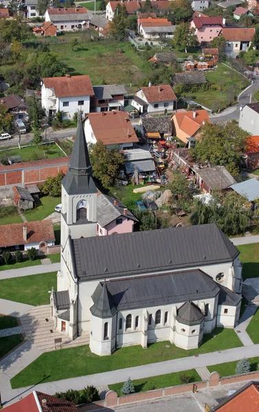 克罗地亚Dugo Selo圣马丁教区教堂 — 图库照片