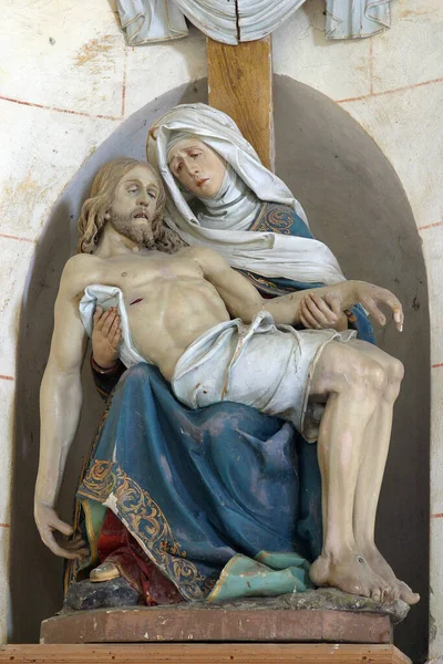我们的悲伤之女 克罗地亚德西尼奇圣安妮教堂的雕像 — 图库照片