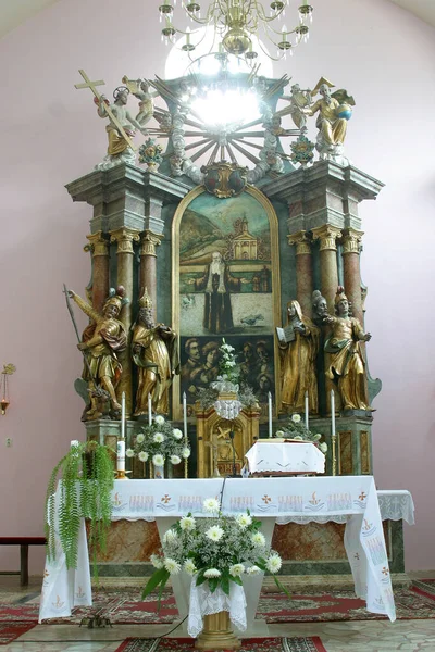 Altare Maggiore Nella Chiesa Parrocchiale San Leopoldo Mandic Orehovica Croazia — Foto Stock