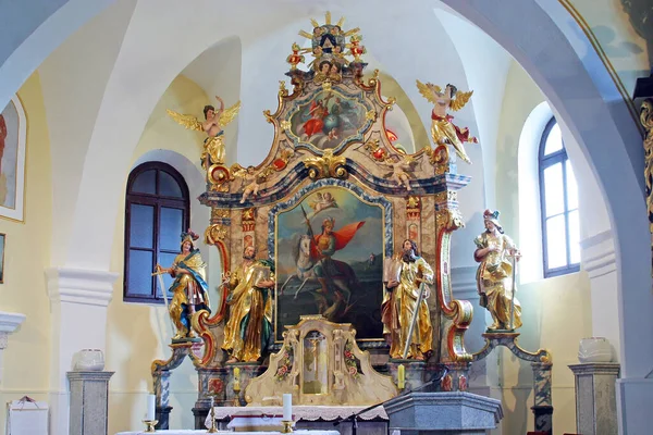 Altar Alto Capela São Jorge Lago Klanjecko Jezero Croácia — Fotografia de Stock