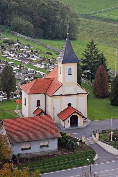 克罗地亚达普西亚历山大圣凯瑟琳教区教堂 — 图库照片