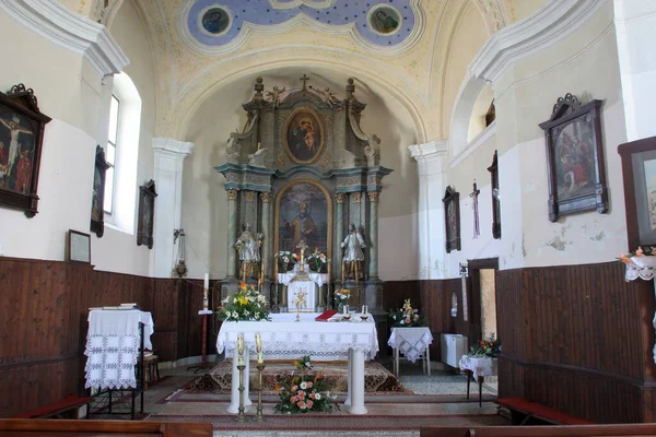 Igreja Paroquial São Martinho Lijevi Dubrovcak Croácia — Fotografia de Stock