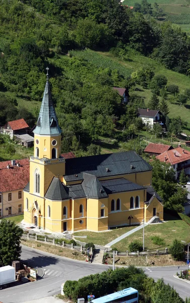 Die Pfarrkirche Sankt Georg Desinic Kroatien — Stockfoto