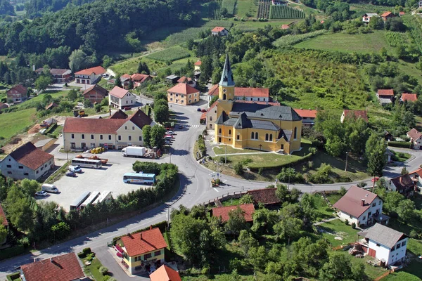 Die Pfarrkirche Sankt Georg Desinic Kroatien — Stockfoto