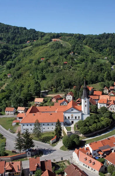 Kyrkan Antagandet Jungfru Maria Och Franciskanerklostret Klanjec Kroatien — Stockfoto