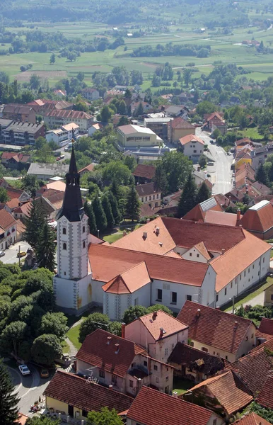 クロアチア クランジェツにある聖母マリアとフランシスコ会修道院の教区教会 — ストック写真