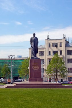 Moskova, Rusya - 17 Mayıs 2018: Yazar Maksim Gorki Tverskaya Zastava Meydanı Moskova anıt