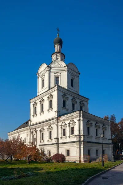 Церковь Архангела Михаила Андрониковом Монастыре Москва — стоковое фото