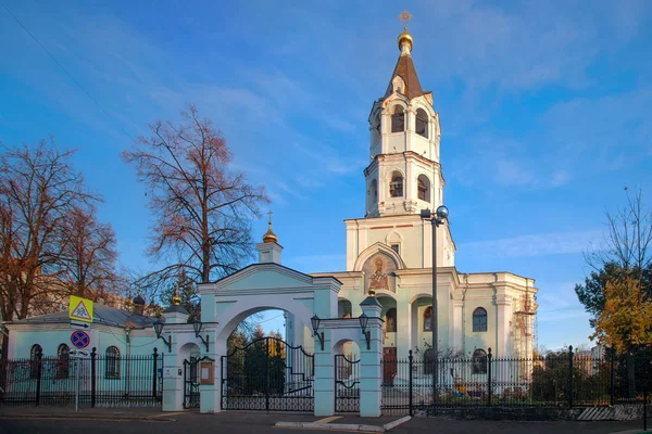 Kostel svatého Mikuláše svým způsobem divotvůrce. Moskva — Stock fotografie