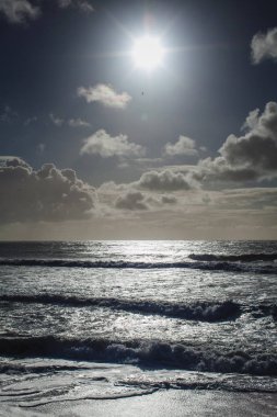 Portekiz Atlas Okyanusu'nda yukarıda güneş