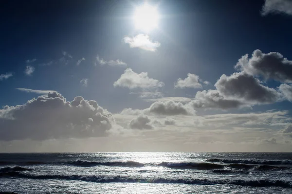 Portekiz Atlas Okyanusu'nda yukarıda güneş