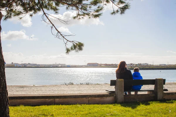 Mother Son Seafront — Stock Photo, Image