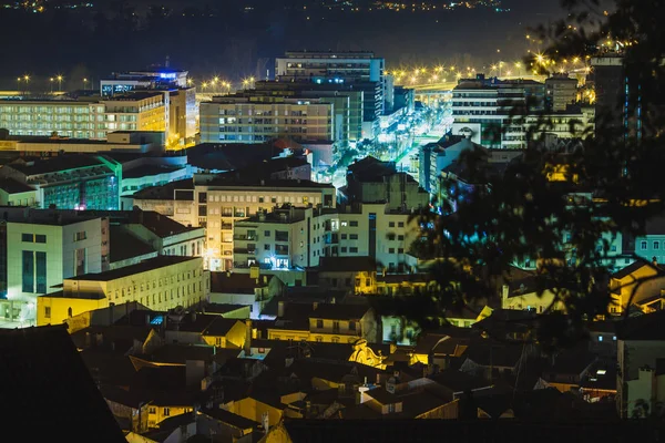 Kijk Een Kleine Europese Stad Nacht — Stockfoto