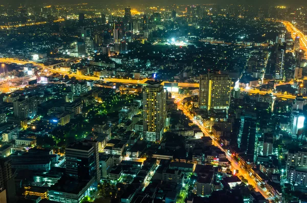 Bagkok バンコク トップからバイヨークスカイ ホテル 2016 日にタイ バンコクのビジネス地区の夜景 — ストック写真