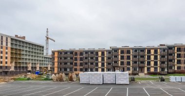 Sertolovo, Leningrad bölgesinde sitedeki inşaat konut üzerinde görünümü oluşturma