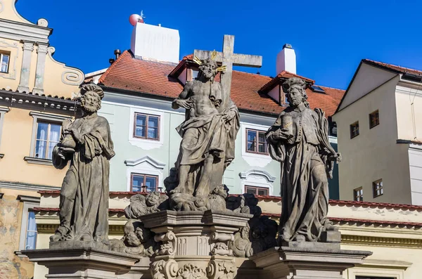Estatua en el Puente de Chales en Praga — Foto de Stock