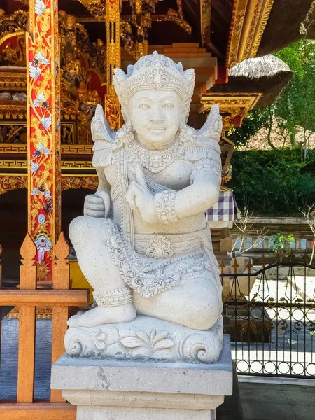 Estatua en templo hindú Pura Tirta Empul —  Fotos de Stock