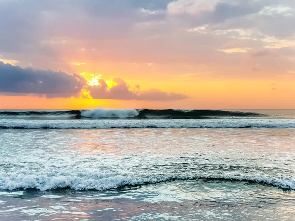 Increíble Vista Del Atardecer Océano Índico Desde Playa Suluban Bali — Foto de Stock