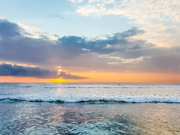 Increíble Vista Del Atardecer Océano Índico Desde Playa Suluban Bali — Foto de Stock