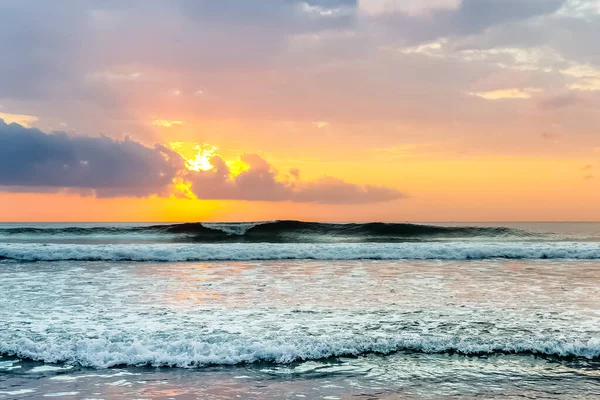 Increíble Vista Del Atardecer Océano Índico Desde Playa Suluban Bali — Foto de Stock