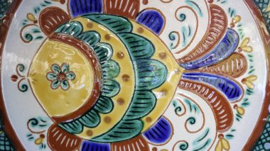 Kil ürünleri el yapımı halk yemekleri, sanat tabak örnekleri Ukraynalı geleneksel üretim