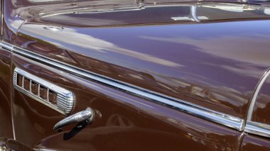 Antik araba severler tarafından geri eski bir retro araba parçası