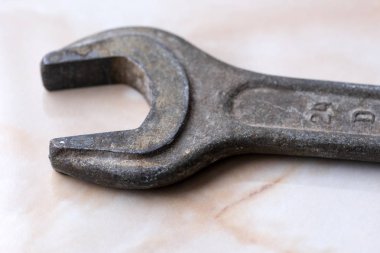 Eski metal işi anahtarı açık arka planı kapat