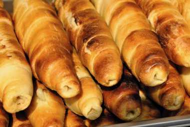 Hamur içinde ızgara sosis