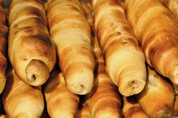 Hamur içinde ızgara sosis