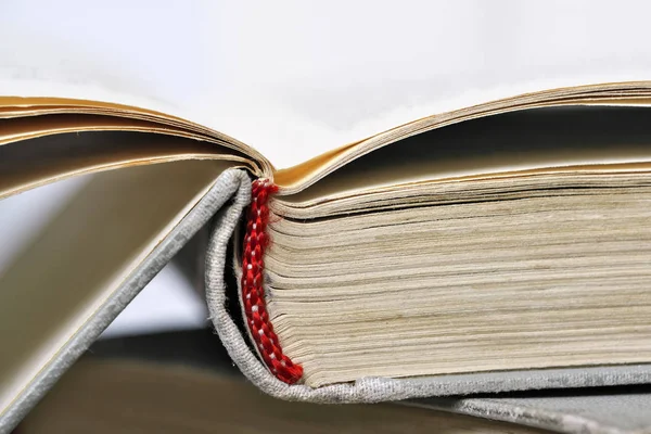 eski kitap açıldı