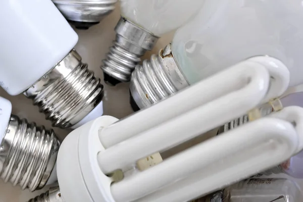 Belysning elektriska lampor — Stockfoto
