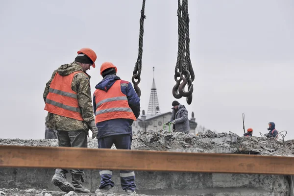 Демонтаж старого аварійного мосту — стокове фото