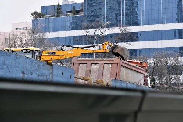 Демонтаж старого аварійного мосту — стокове фото