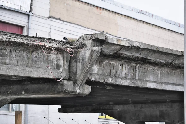 古い緊急橋の解体 — ストック写真