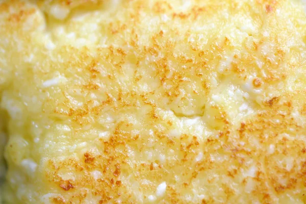 Las tartas de queso se cocinan en una sartén — Foto de Stock