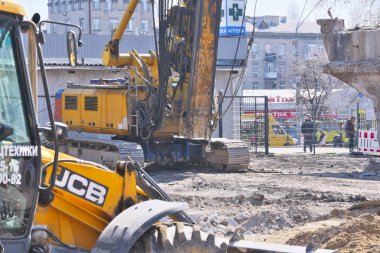 Eski acil köprü sökülmesi