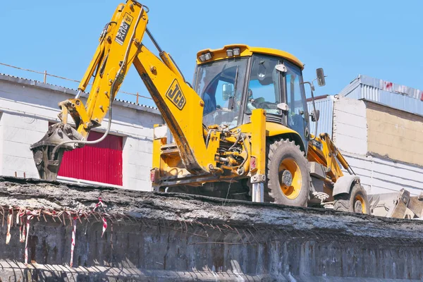 Démontage de l'ancien pont d'urgence — Photo