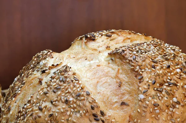 Pane di grano fatto in casa cotto — Foto Stock