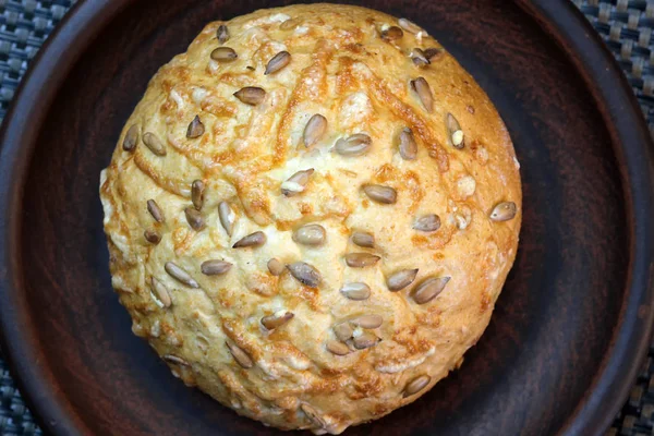 Pan de trigo casero horneado — Foto de Stock