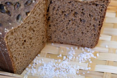 Siyah çavdar ev yapımı ekmek