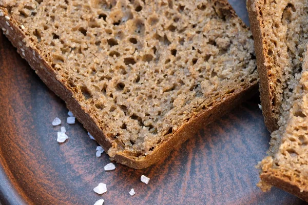 Pão caseiro de centeio preto — Fotografia de Stock