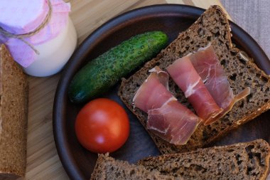 Kurutulmuş kırmızı etli sandviç