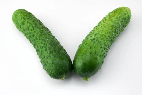Dwa zielone ogórki — Zdjęcie stockowe