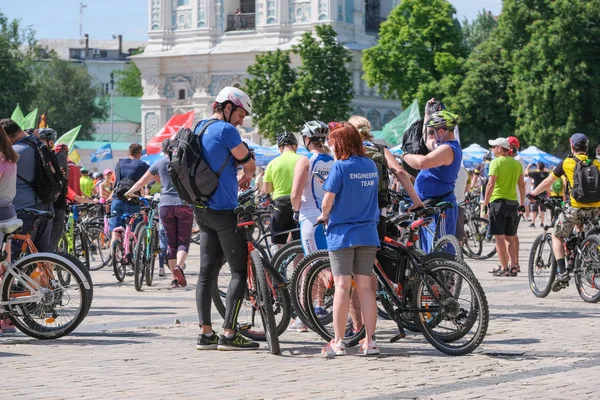 Paseo en bicicleta en Ucrania, Kiev 1 de junio de 2019 — Foto de Stock