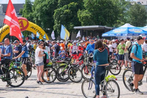ウクライナ、キエフでの自転車に乗る, 2019年6月1日 — ストック写真