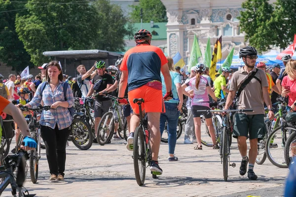 Fietstocht in Oekraïne, Kiev 1 juni 2019 — Stockfoto