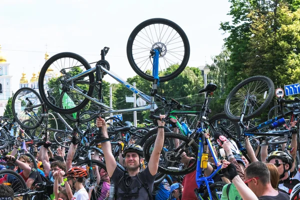 Cykeltur i Ukraina, Kiev 1 juni, 2019 — Stockfoto