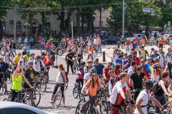 Partenza dei ciclisti per un giro in bicicletta — Foto Stock